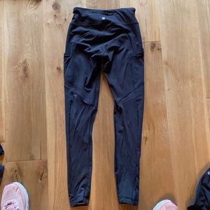 Size 6 Lululemon black speed up tight